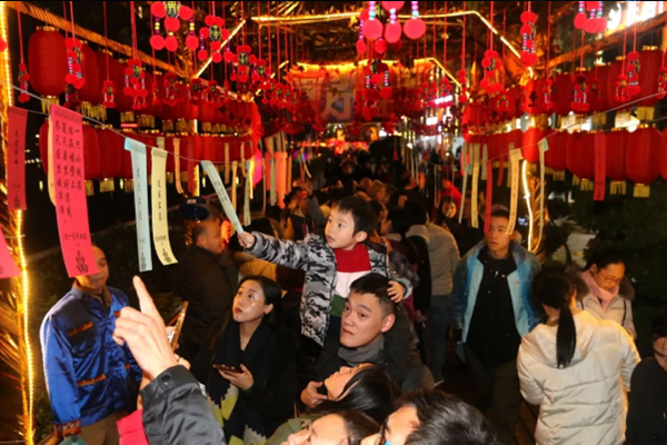 2019年韶關市“善美韶關喜樂元宵”百姓文化廣場助陣草莓视频免费下载观看線性陣列成人草莓视频APP下载
